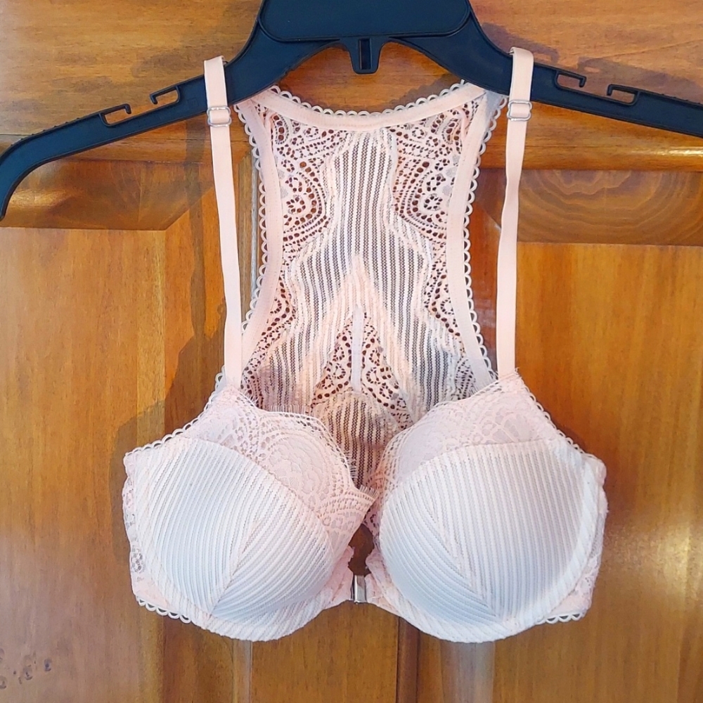 -NWOT VICTORIA'S SECRET Dream Angles Peach Lace Back Bra, Front Hook, 34C